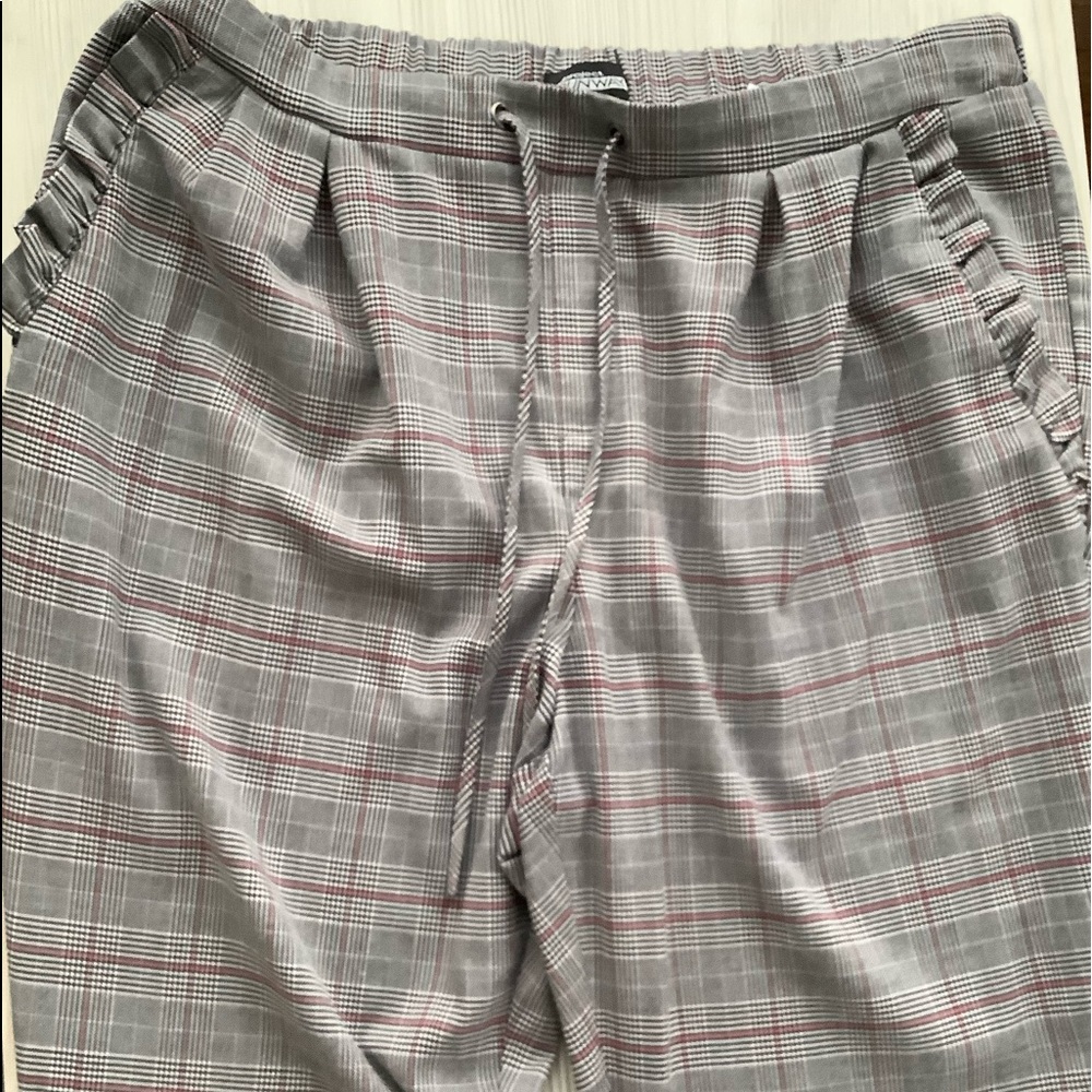 Grey ankle plaid pants